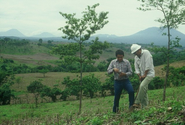 Dr. Edgar Ascencio, El Salvador